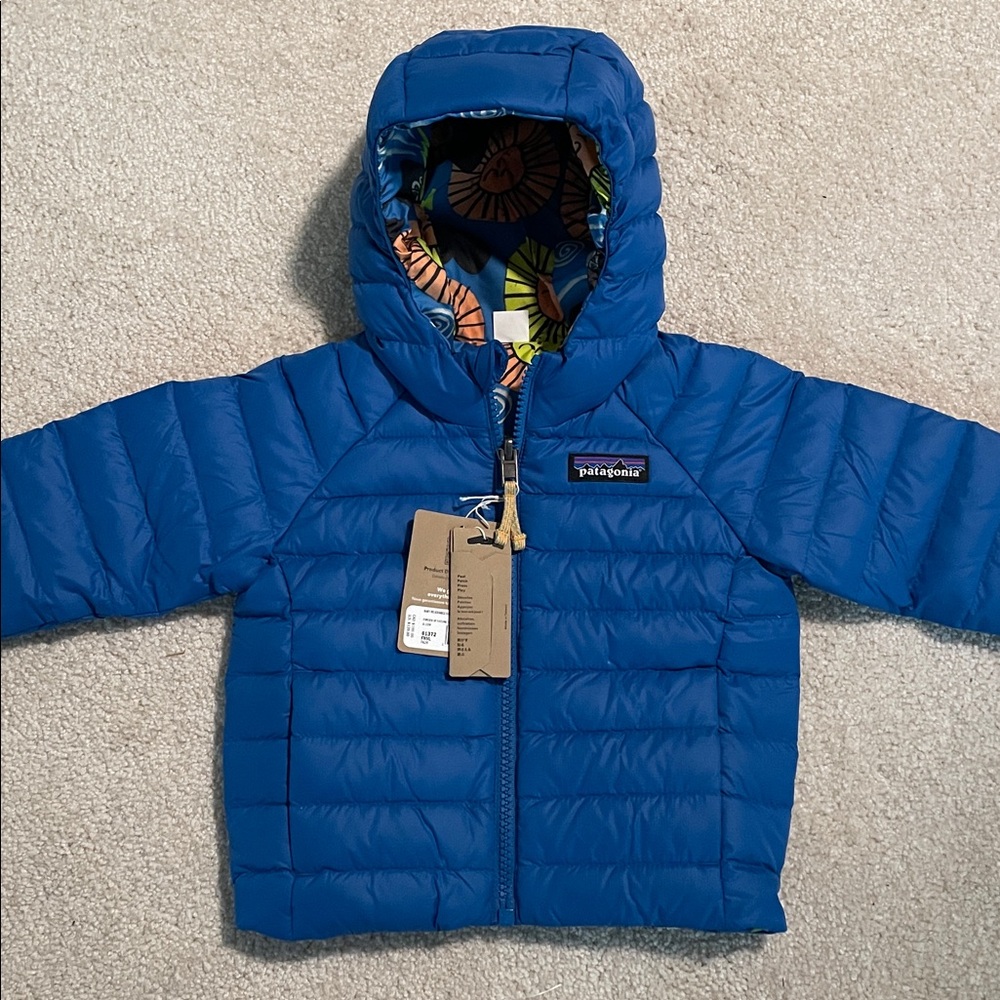 Patagonia NWT 6-12 month baby boy blue hooded puffer reversible jacket.